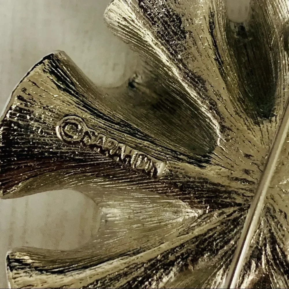 ‎VTG Sarah Coventry Leaf Brooch